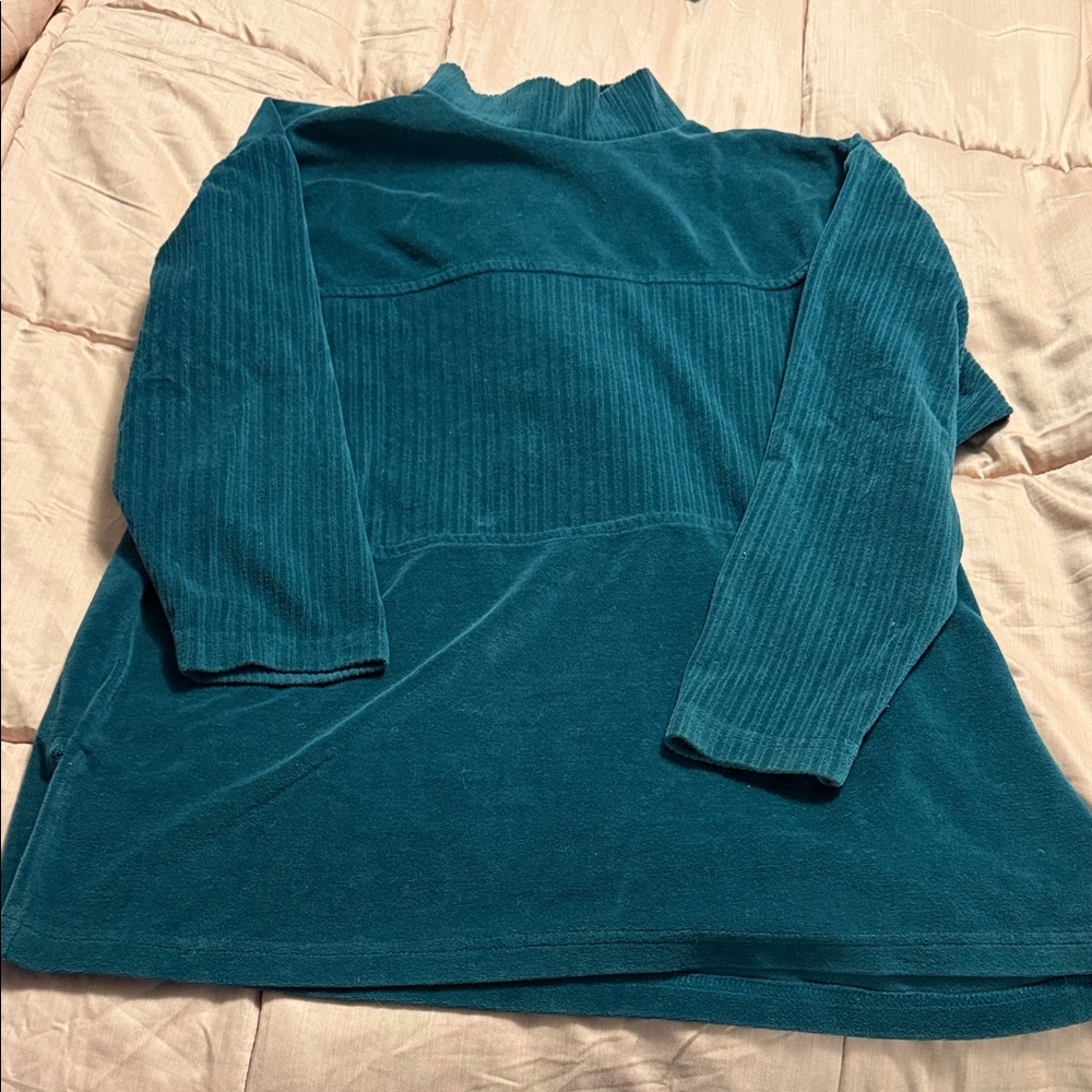 💋5/$25💋 Vintage Teal Long-Sleeve Top by SJB